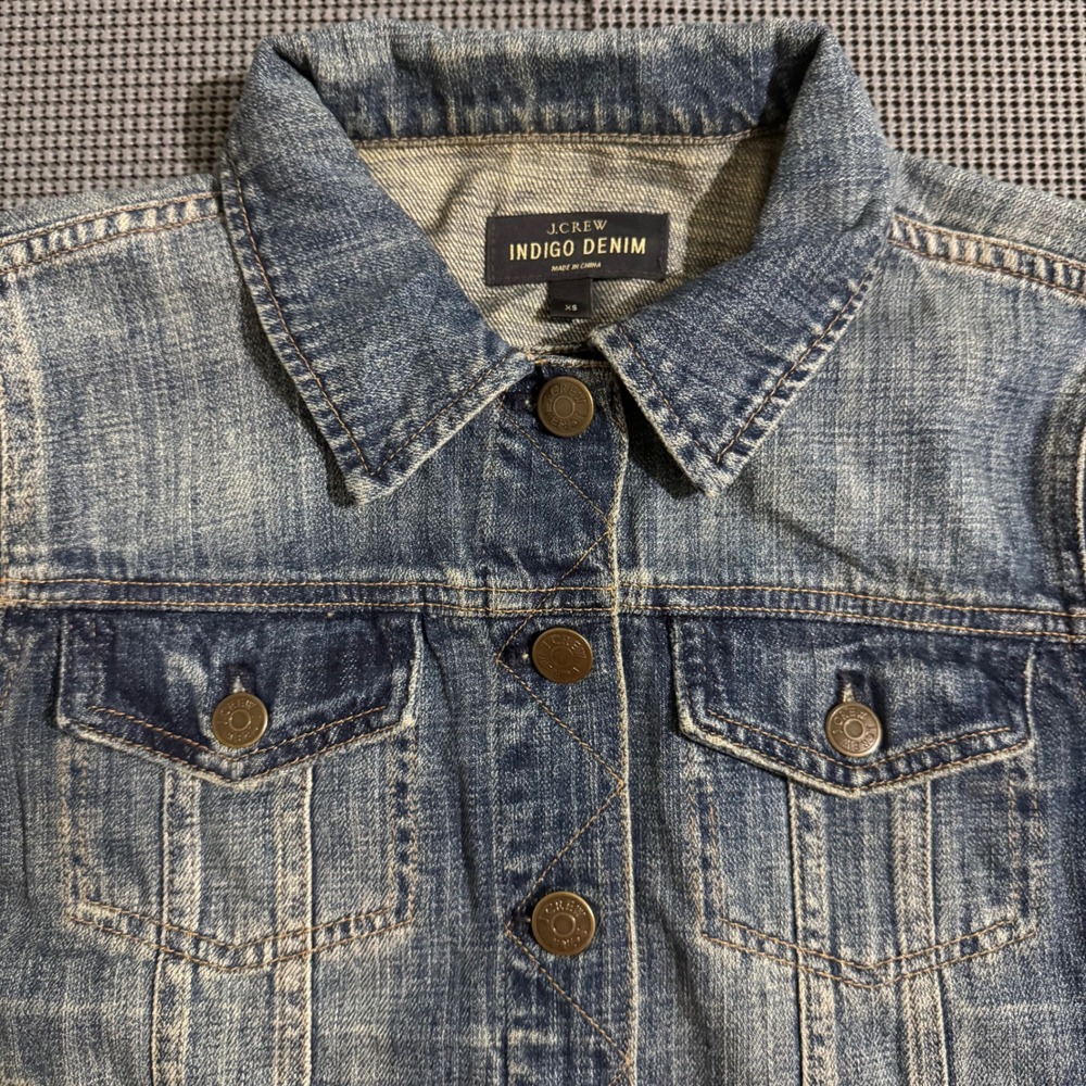J.Crew Indigo Denim Trucker Jacket Blue Faded Wash Size XS - Picture 3 of 7